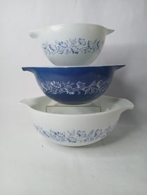 Pyrex Colonial Mist 1980's Blue Daisy Mixing Bowl Set of 3