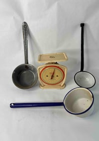 Enamel Dippers & Kitchen King Scale