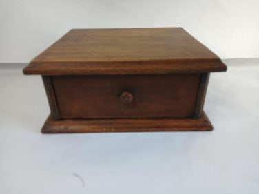 Wooden One Drawer Dresser Top Box