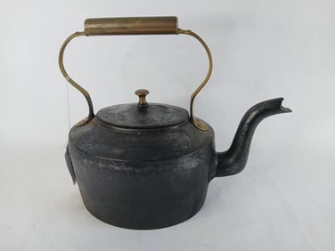 Antique Cast Iron No. 1 J & J Siddons Hill Top West Bromwich Tea Pot Kettle