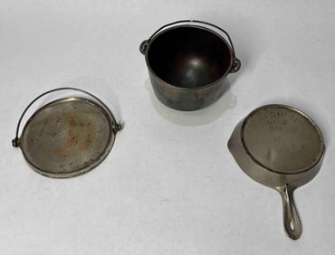 Miniature Wagner Cast Iron Pans