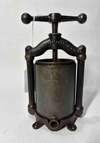 National Specialty Salesman Sample fruit press