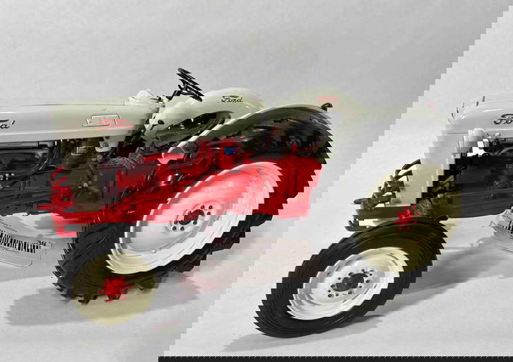 Ford 4000 Tractor By 