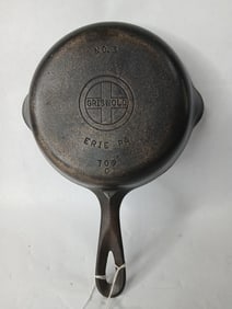 Griswold Cast Iron No. 3 Small Logo Breakfast Skillet