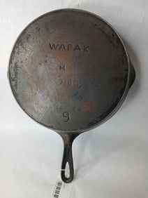 Wapak No. 9 Cast Iron Skillet w/ Heat Ring