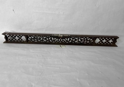 Springfield L & T. Co. Ornate Cast Iron Level