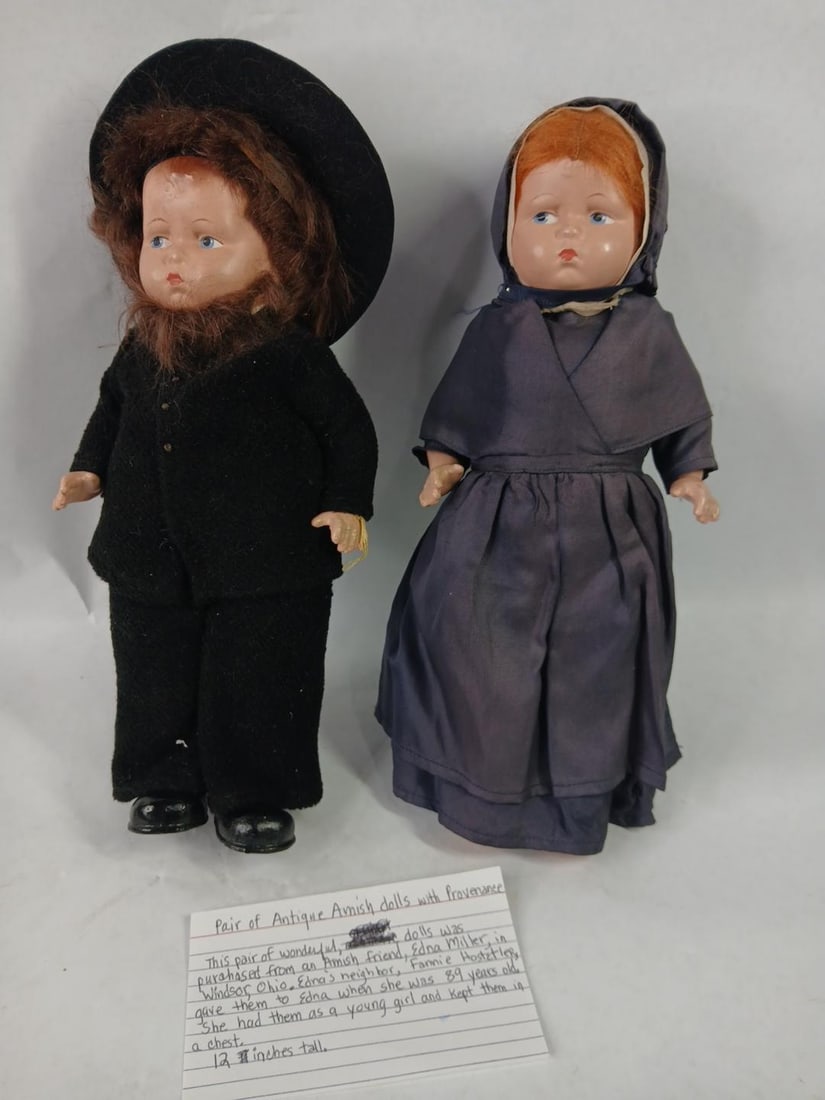 Pair of Antique Amish Dolls (1 of 5)