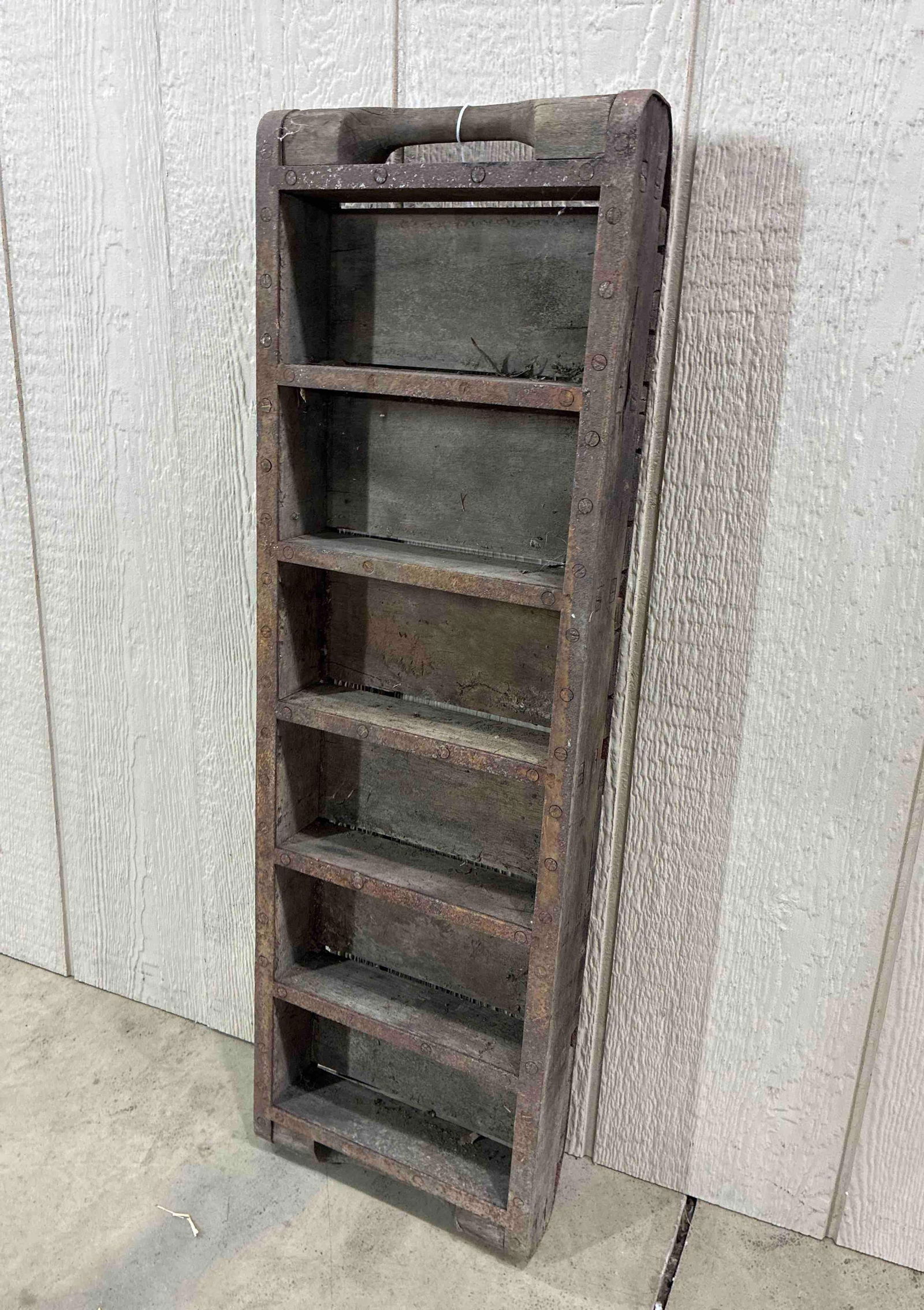 Primitive Wood Comparted Tray (1 of 4)