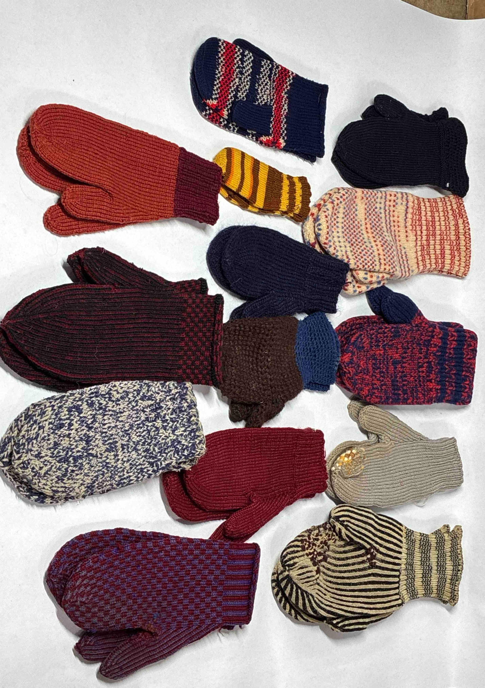 Old Knitted Mittens (1 of 7)
