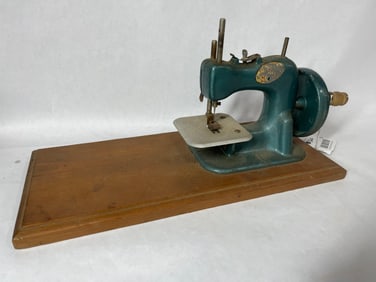 Stitch Mistress Childs Sewing Machine