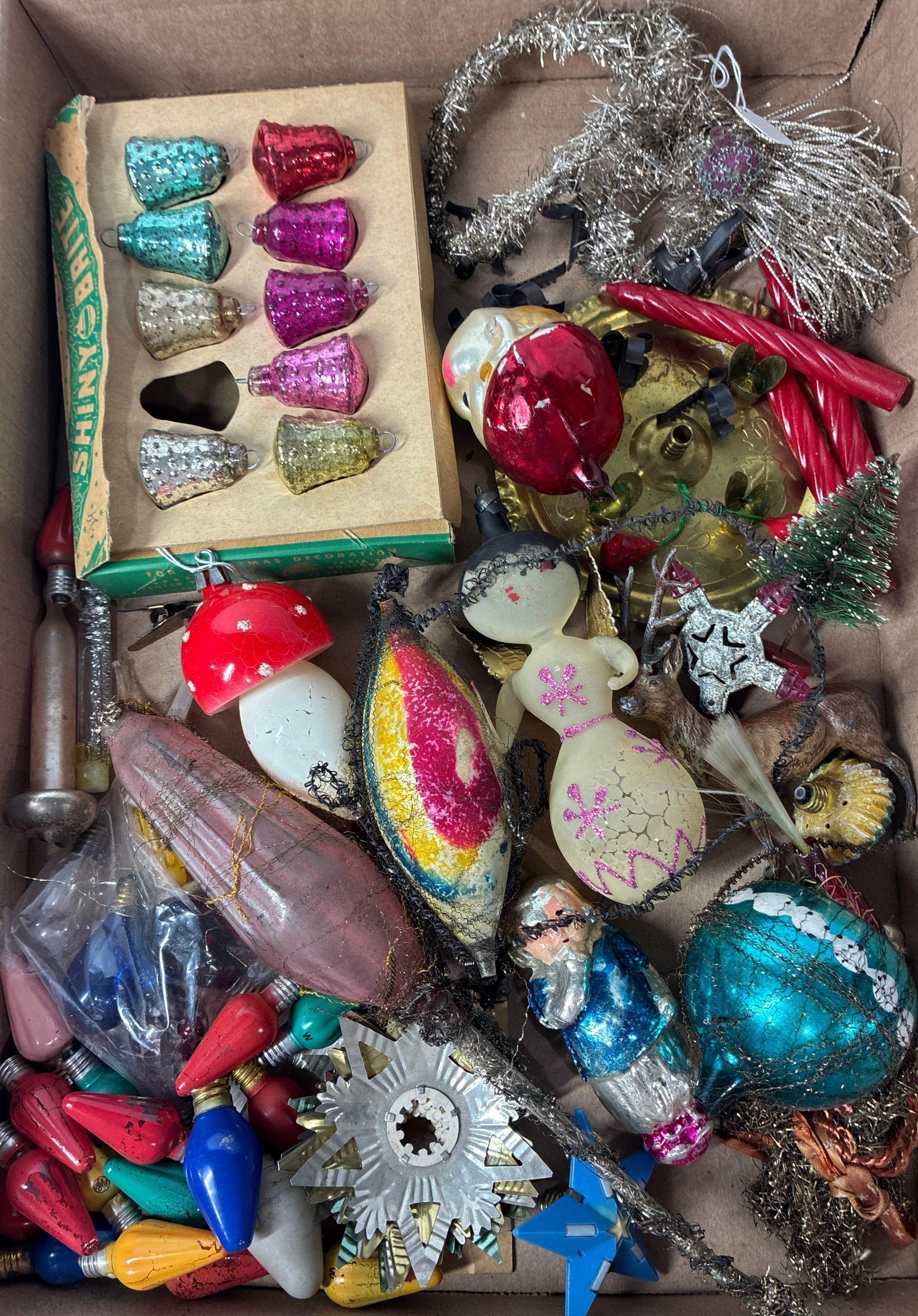 Shiny Brite, Glass, and Vintage Christmas Bulbs: A great lot of older Christmas items