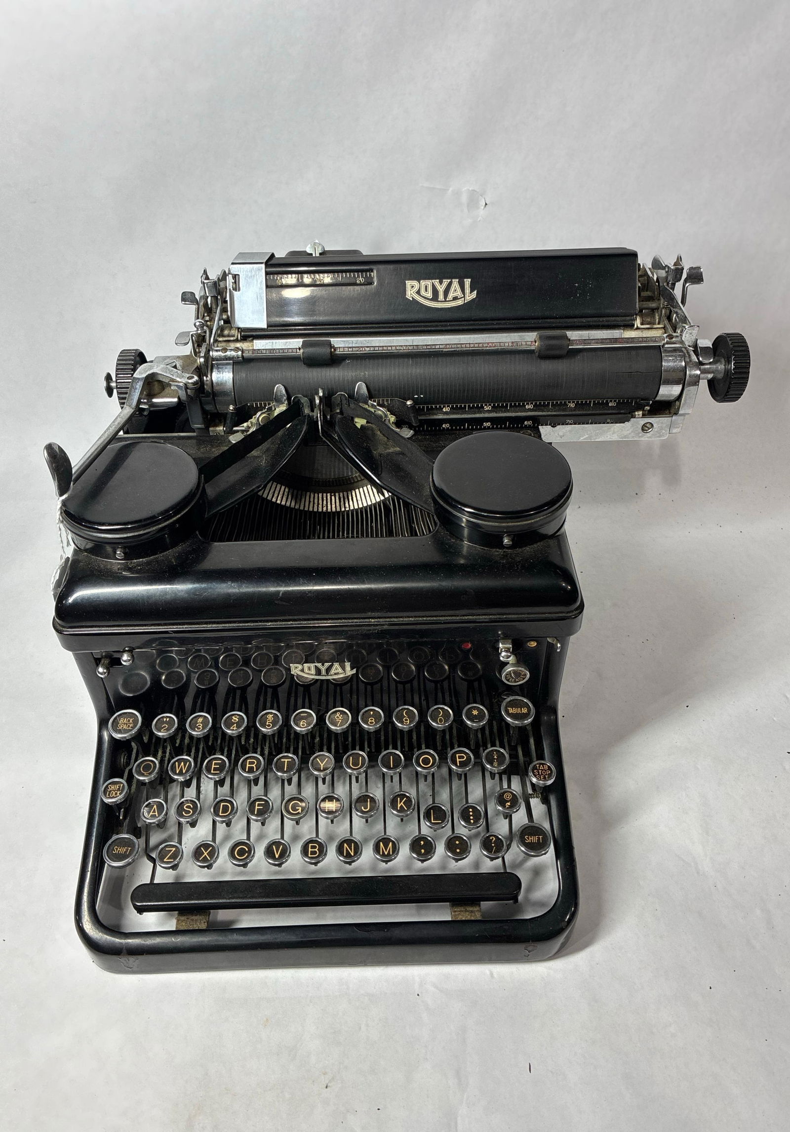 Royal Typewriter (1 of 8)