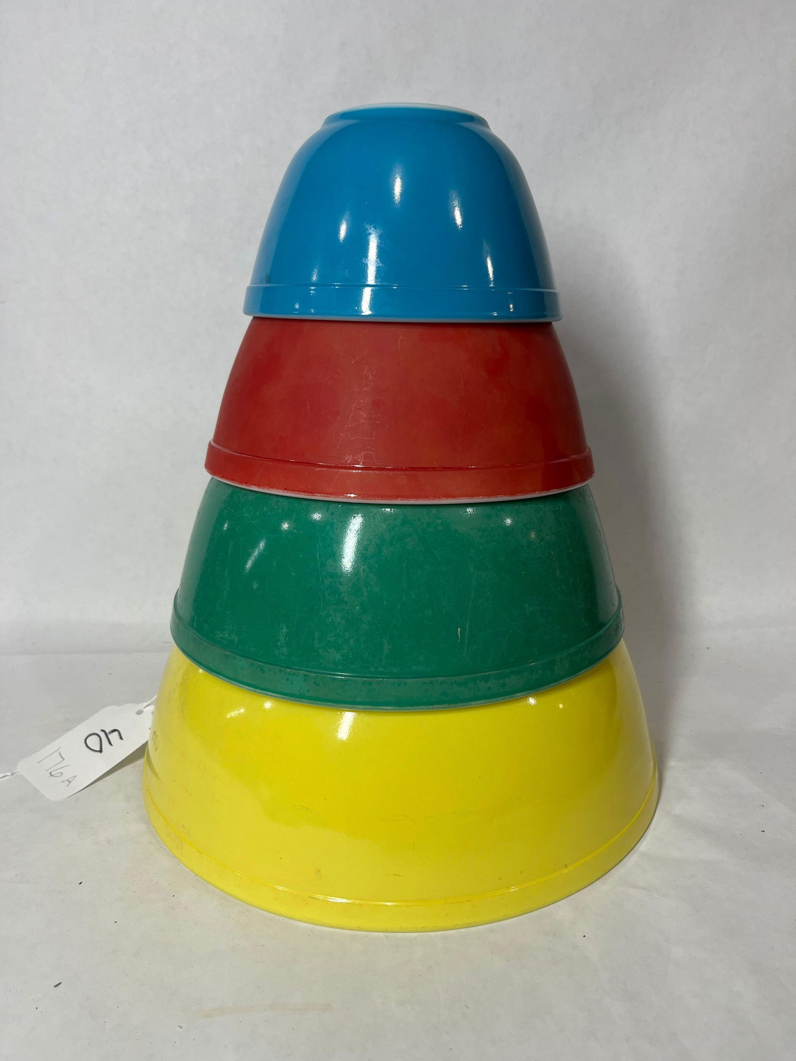 Pyrex Primary Colors Mixing Bowls: Some color fading but all are free of chips and cracks