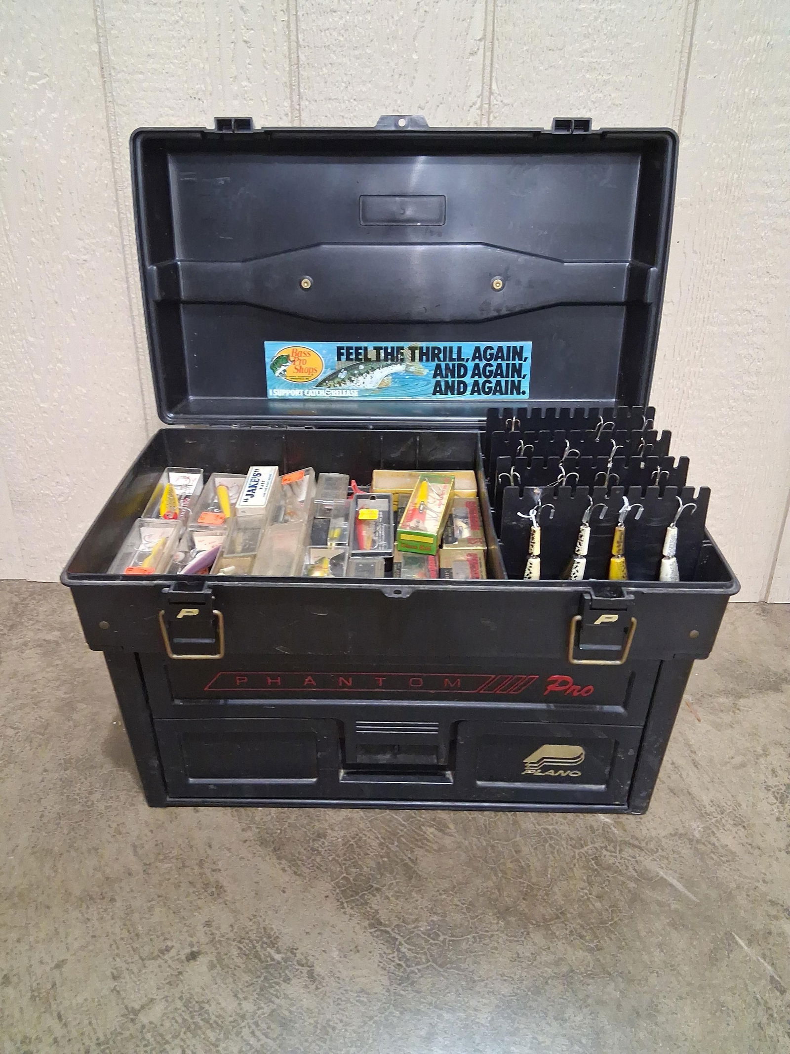 Loaded Phantom Tackle Box & Lures (1 of 9)