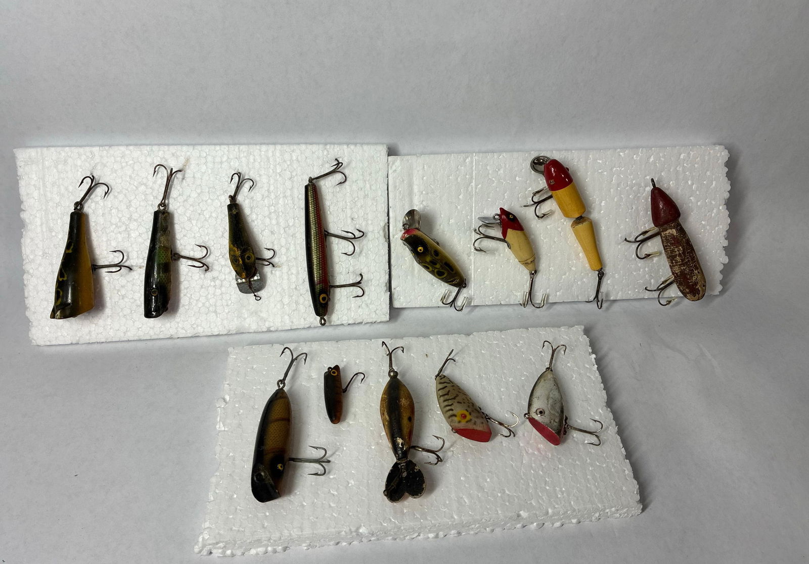 Lot of Vintage Fishing Lures Inc. Heddon Sonic, Creek Chub, Arbogast Jitterbug and More (1 of 6)