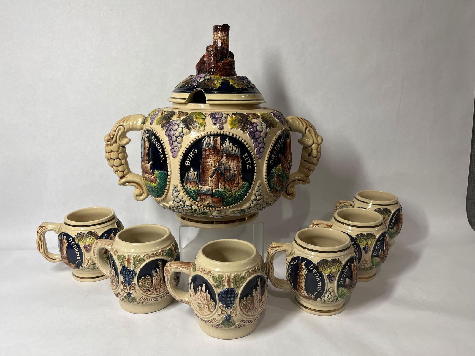 German Handerbelt Castle Punch Bowl & Mug Set (1 of 9)