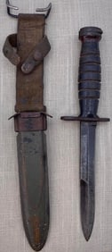 World War II US M4 Camillus Fighting Trench Knife Bayonet with US Military M8A1 Scabbard