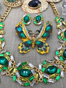 33 pc Vintage Emerald Green Costume Jewelry Collection