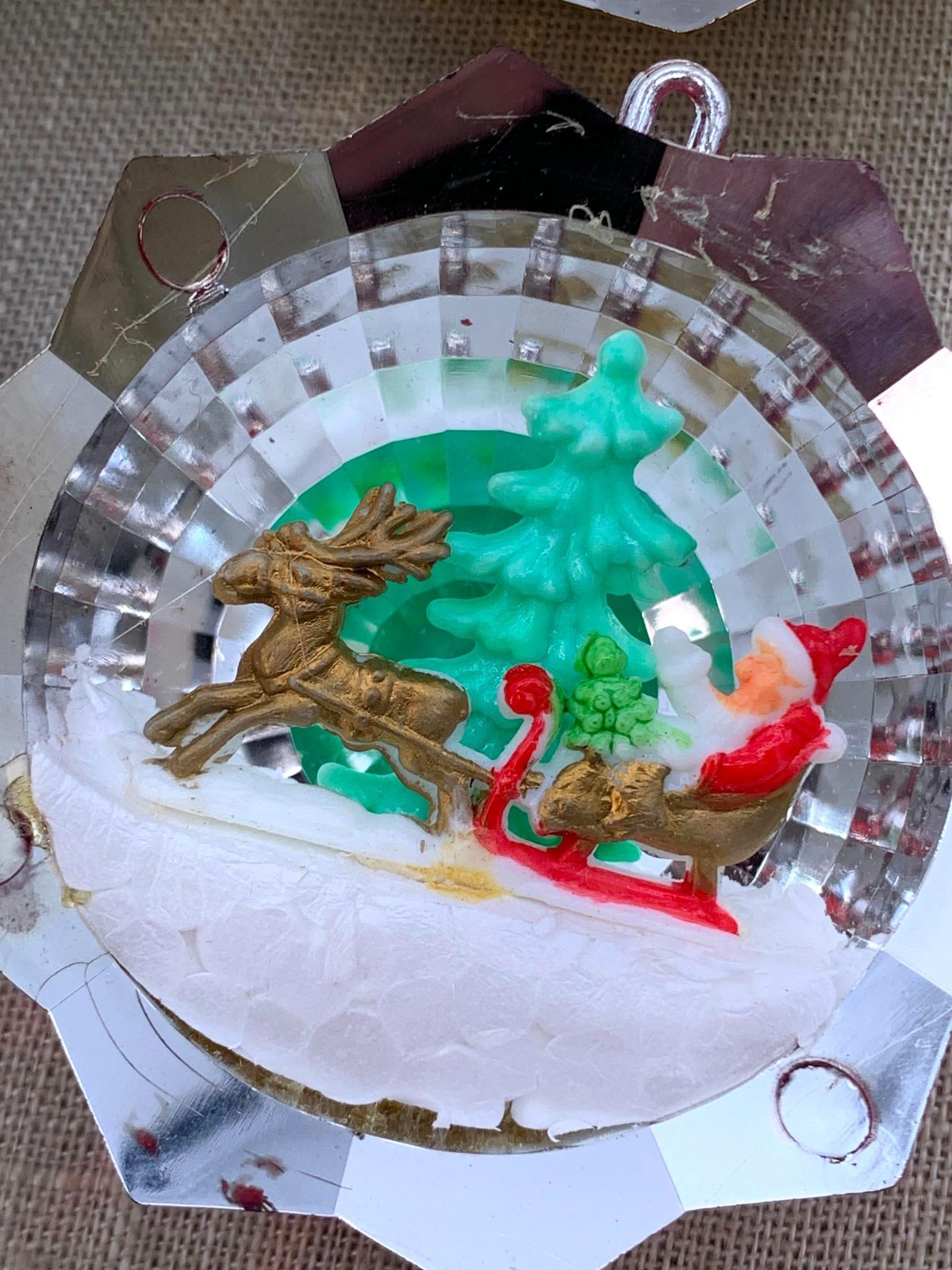 10 Mid Century Faceted Plastic Christmas Tree Holiday Diorama Ornaments (1 of 12)