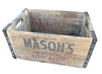 Skipper Soda-Licious Beverages Mason's Old Fashioned Rootbeer Vintage Wood Crate