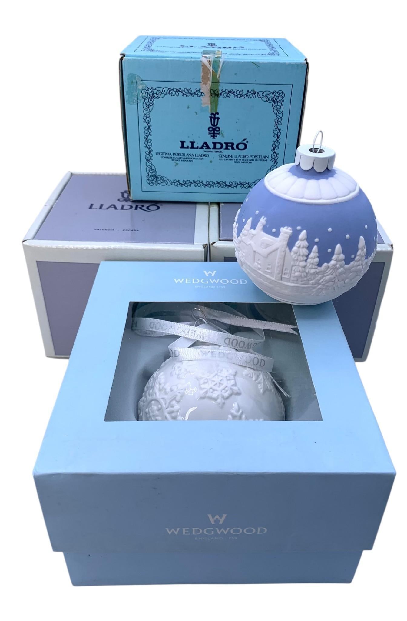 5 Exquisite Lladro and Wedgewood Porcelain Christmas Tree Ornaments (1 of 20)