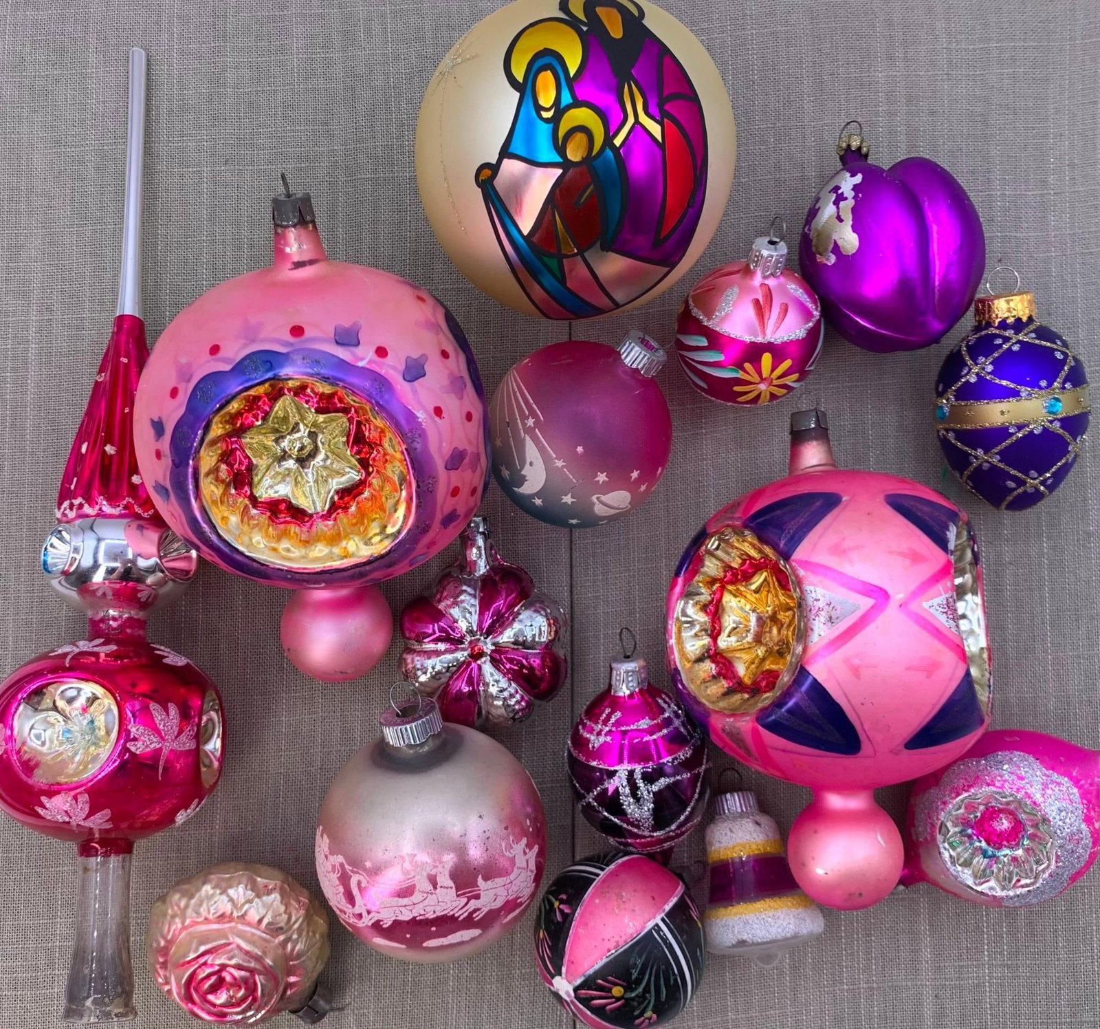 15 pc Vibrant Pink and Plum Mercury Glass Tree Spire and Ornaments Collection: 2 LARGE 6" triple indent rose pink and plum ornaments, 12" mercury glass raspberry pink indent tree spire topper, dimensional Rose, Celestial ombre, glittered bell, hand painted and stenciled detail, 