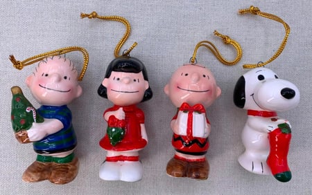 4 Japan 1950s-60s United Feature Syndicate Peanuts Character Porcelain Christmas Ornaments