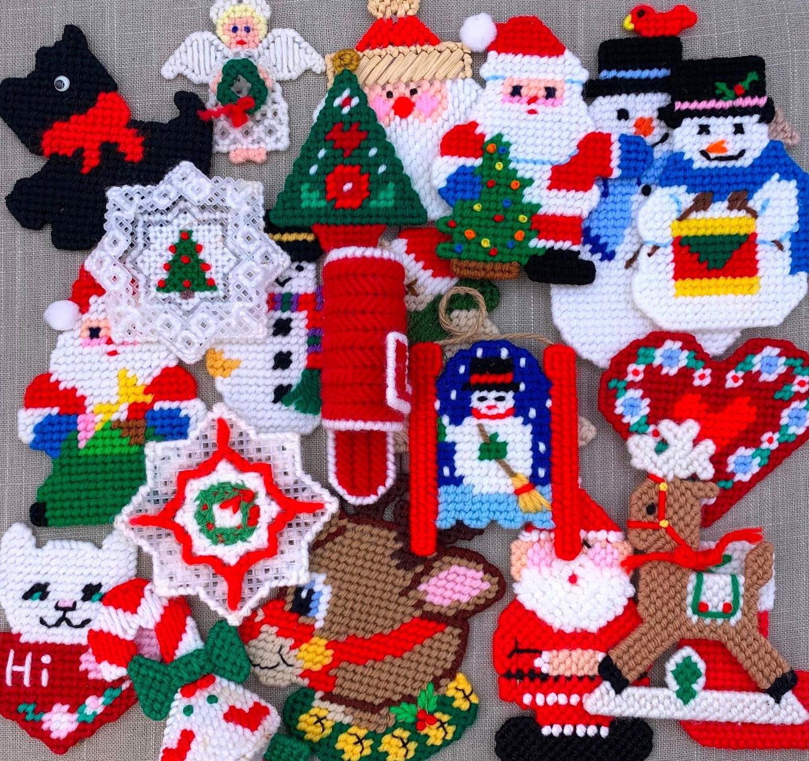 21 Vintage Plastic Canvas Needlepoint Santa, Snowman, Kitty, Reindeer, Christmas Fridge Magnet Decor (1 of 10)