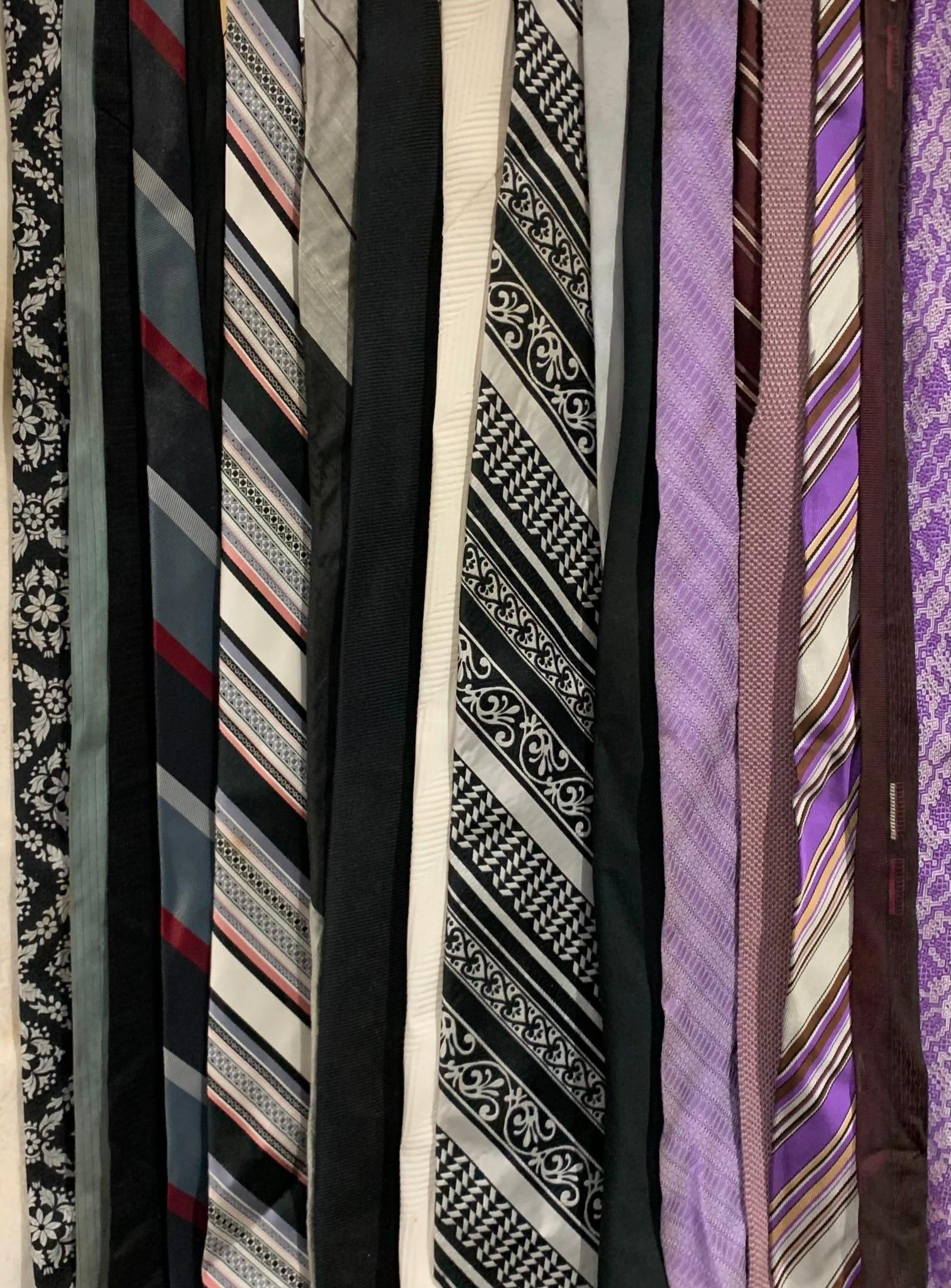 19 pc Men's Vintage Necktie Collection (1 of 8)