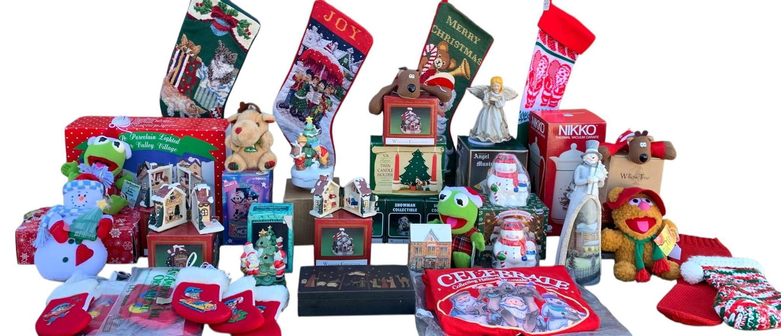 42 Vintage Christmas Decorations and Collectibles (1 of 14)