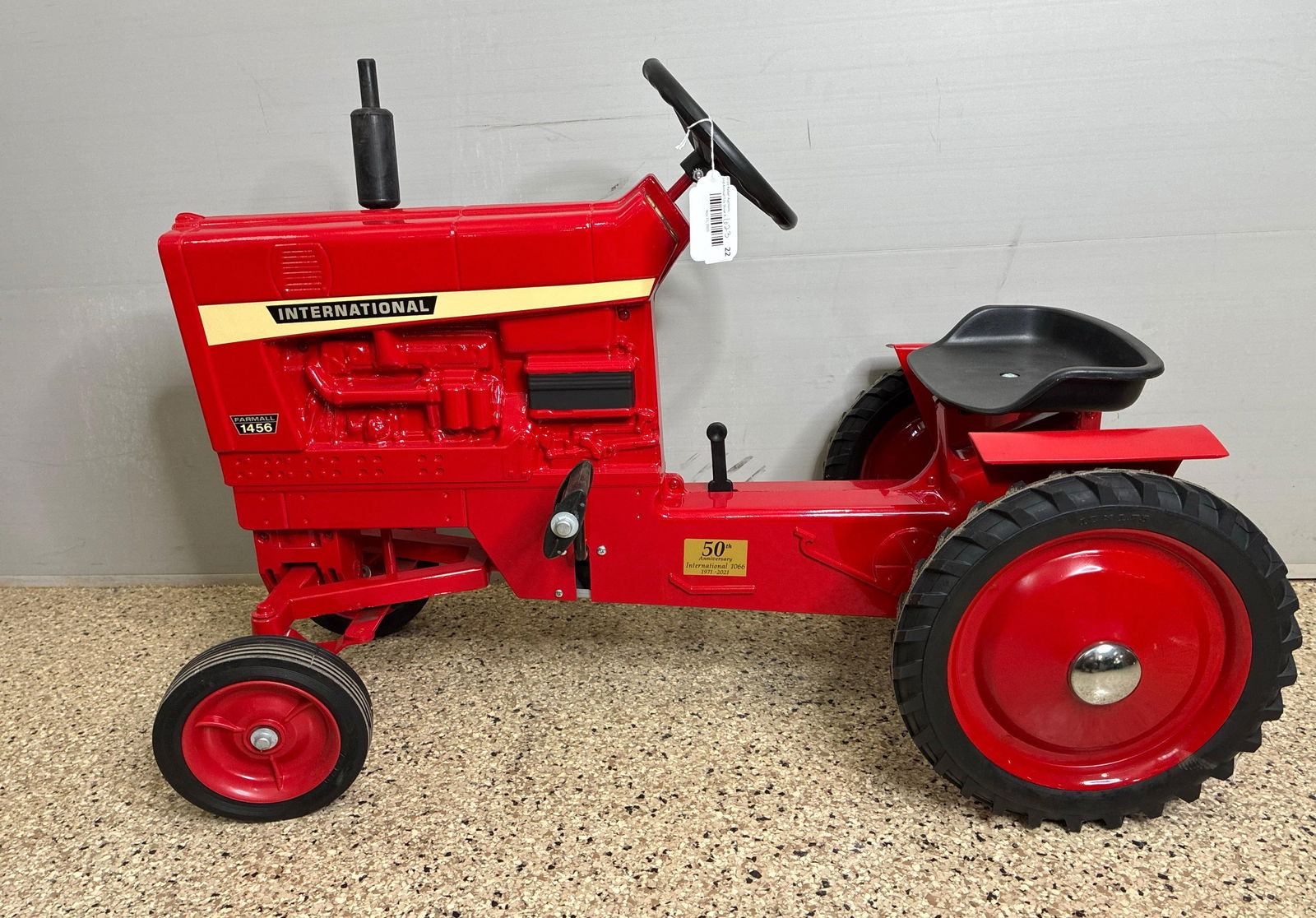 Farmall IH 1456 Wide Front 50th Anniversary Limited Edition Chain Driven Pedal Tractor (1 of 11)