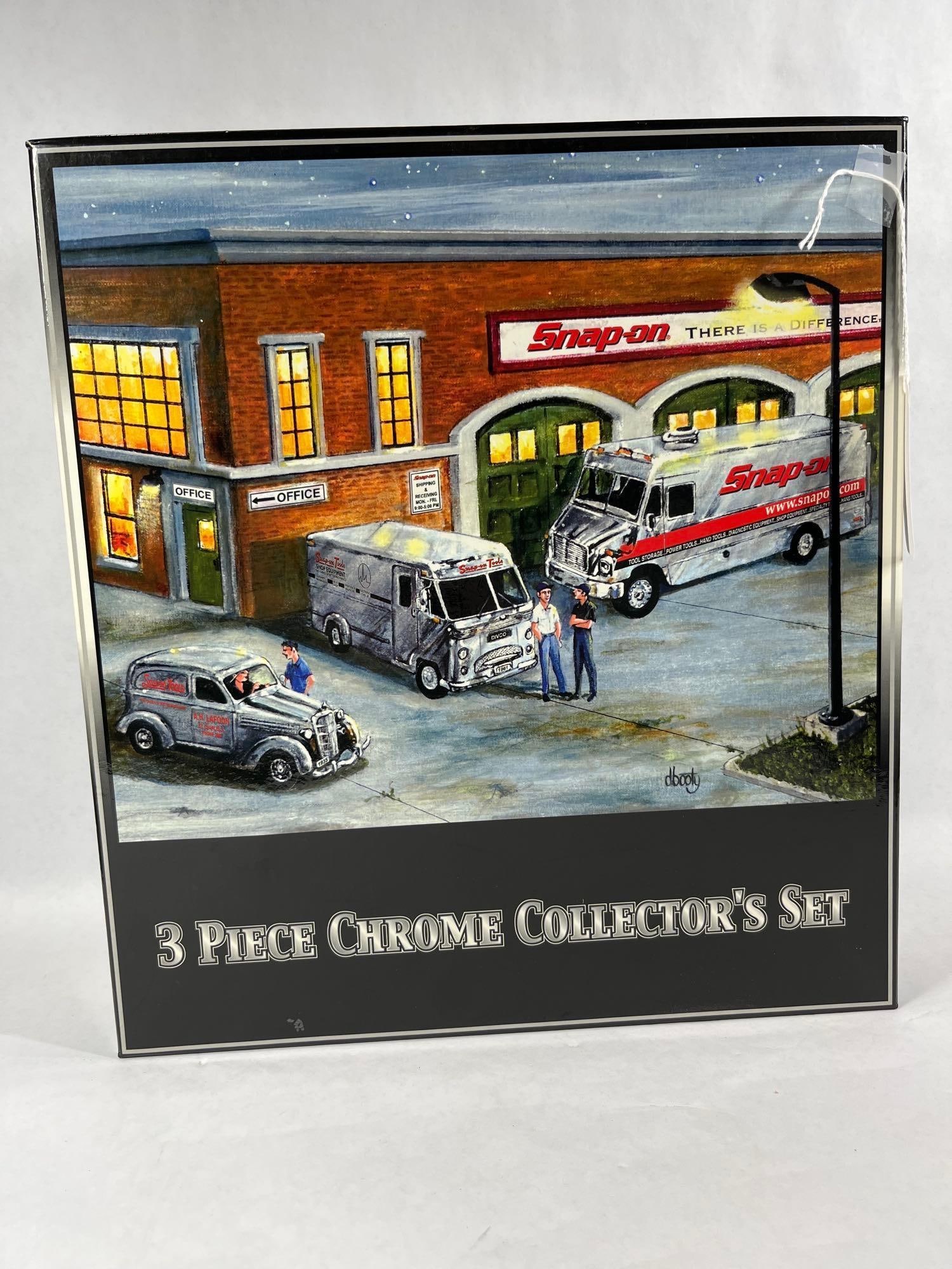 3 Pc Snap On Chrome Collectors Freightliner set: Includes three Snap on Brand vehicles. 1/24, 1/34, and 1/32 scales