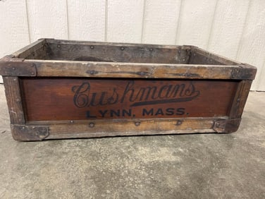 Cushmans 2 Handled Storage Box