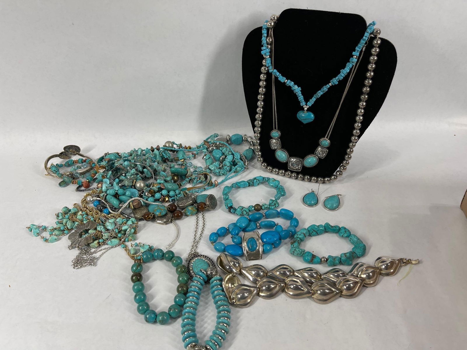 Beaded & Turquoise Jewelry: This lot is loaded with many great bracelets and necklaces of all sorts.