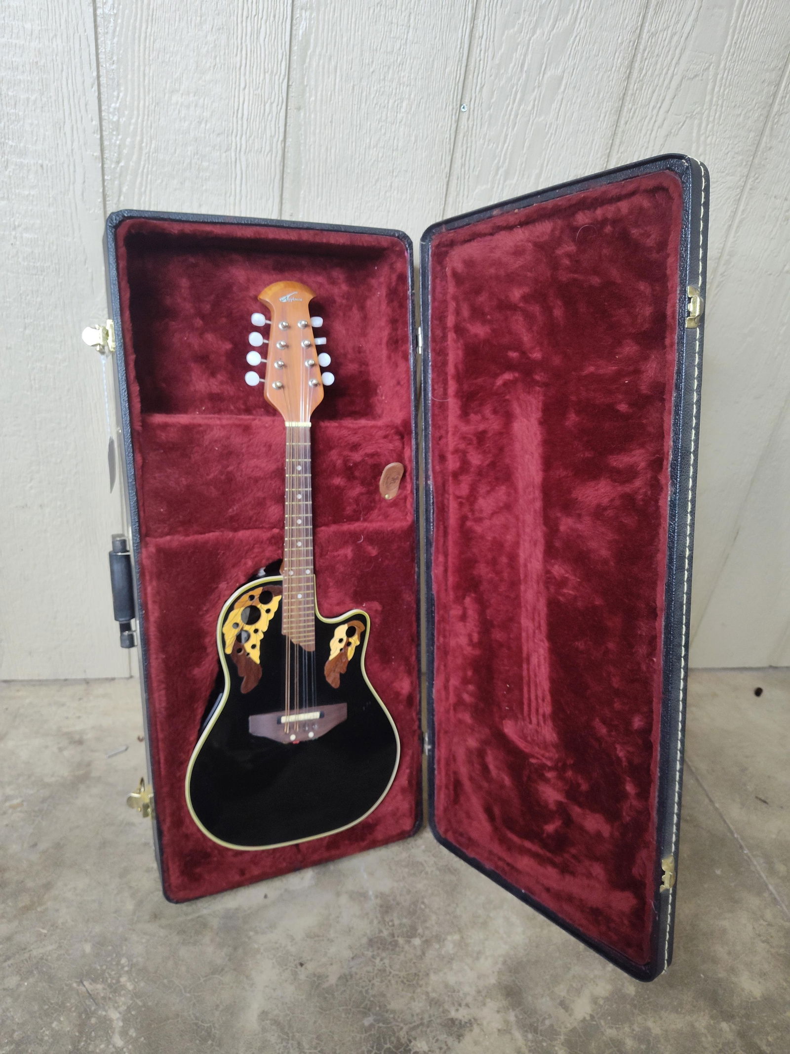 Ovation 8 String Applause Mae148 Mandolin (1 of 8)