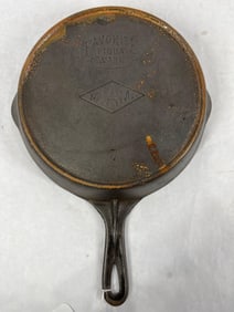 Favorite Piqua Ware #7 Skillet