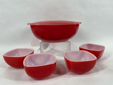 Pyrex Cherry Red Covered Dish and Dessert Cups