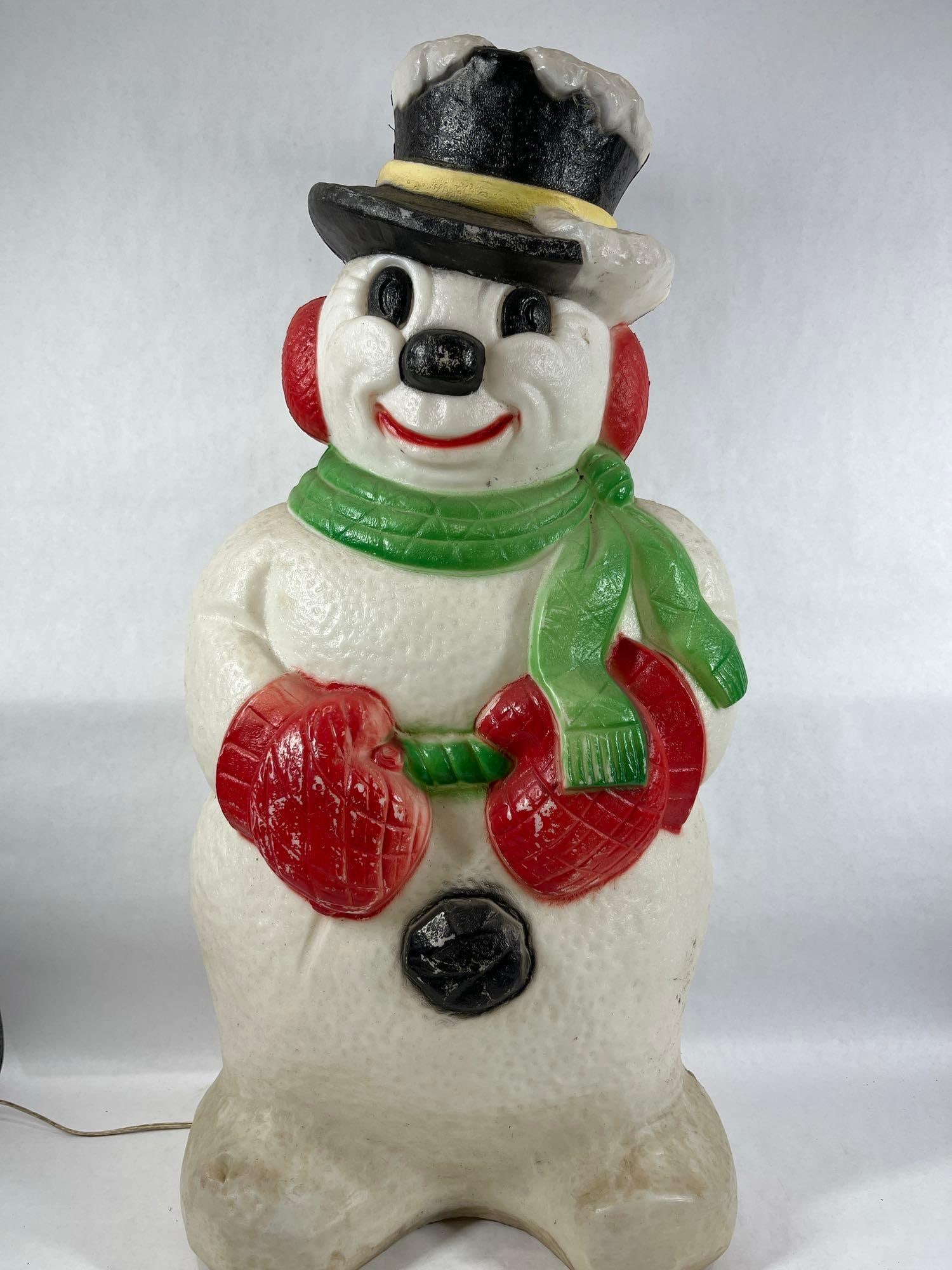 Frosty The Snowman Blow Mold: 32 inches tall and includes light cord