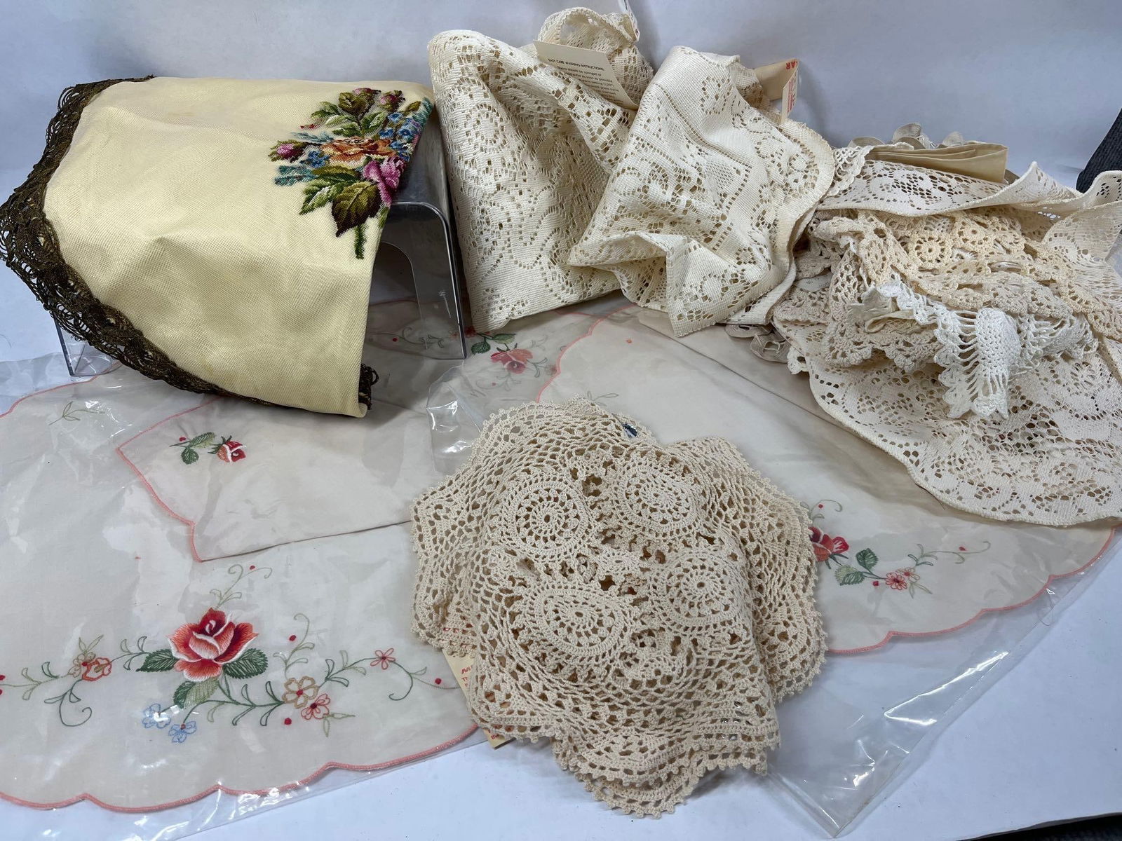 Crocheted Doilies runners and Embroidered Linens (1 of 9)