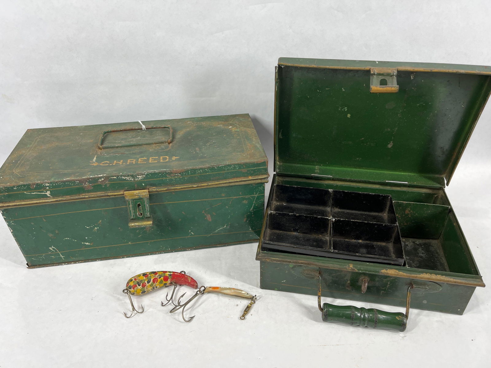 Green Metal Tackle Boxes (1 of 9)