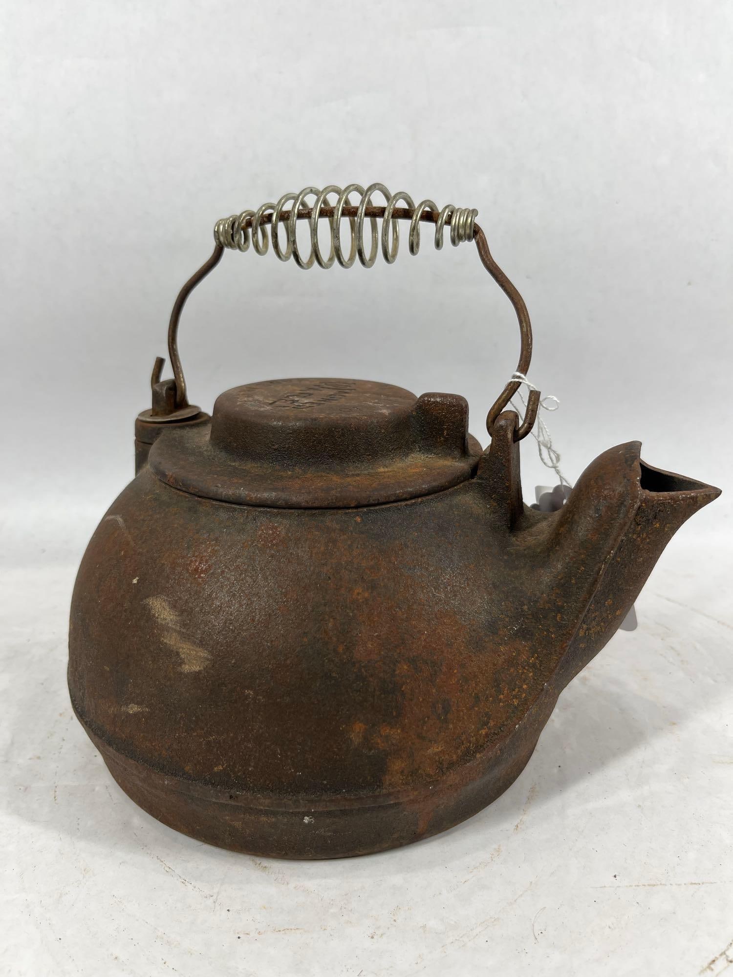 Wagner Ware Cast Iron Kettle (1 of 4)