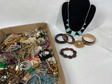 Ladies Costume and Fashion Jewelry