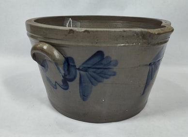Cobalt decorated 1gal batter crock