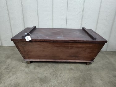 Primitive painted Dovetailed Dough Box