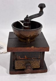 Antique H.C. Williams "Daisy #687" Minature/Toy coffee grinder