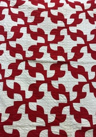 Beautiful early hand stitched "Drunkard's Path" quilt