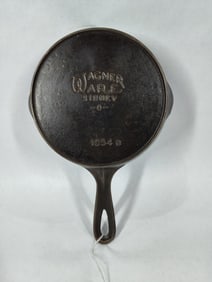 Wagner Sidney #4 cast iron skillet