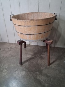 Primitive handled wash tub with stand