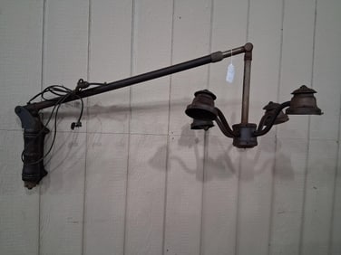 Early Pelton Wall Mount Dental Light w/Telescoping Arm