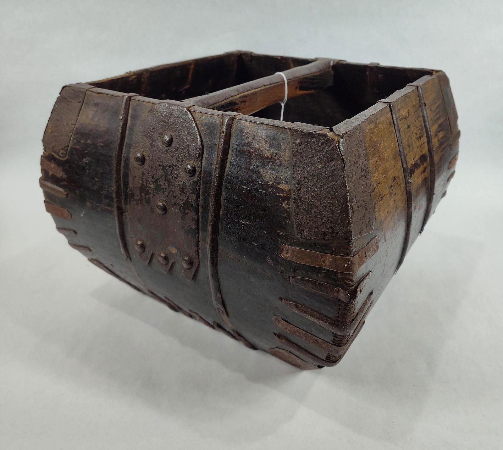Primitive Grain Bucket (1 of 7)